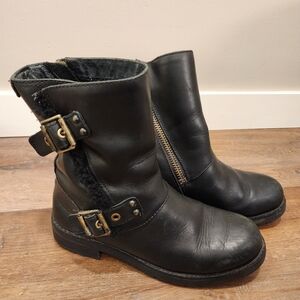 UGG Black Leather Moto Combat Boots Buckles Side Zip Ankle Women's size 7